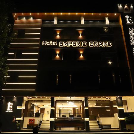Hotel Emperio Grand Лакхнау Экстерьер фото