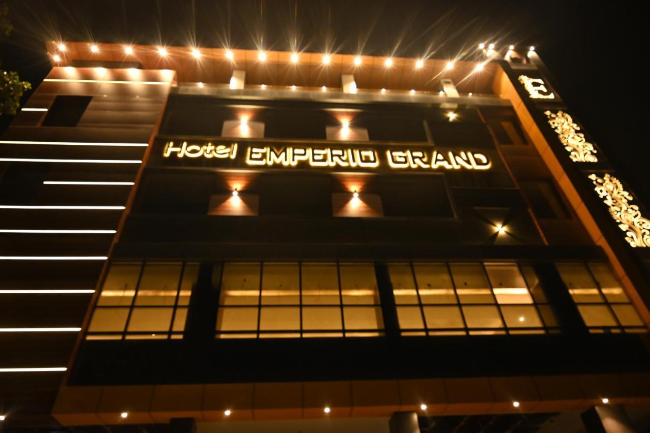 Hotel Emperio Grand Лакхнау Экстерьер фото