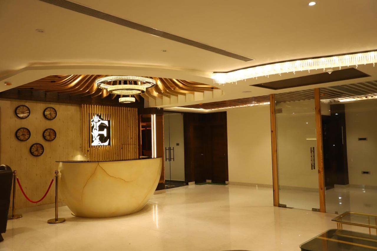 Hotel Emperio Grand Лакхнау Экстерьер фото